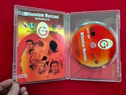 Galatasaray - Millennium Mucizesi - 17 Mayıs 2000 UEFA  Kupası Finali Arsenal Maçı Posteri - Orijinal Bandrollü Belgesel Filmi DVD