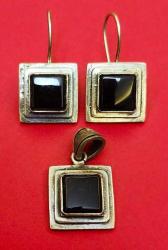 GÜMÜŞ KÜPE VE KOLYE UCU SETİ-ONYX TAŞLI 925 AYAR 19 gr.