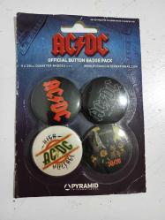 SIFIR AC DC Orjinal rozet paket 4lü/ Vintage /2011/ ACDC / pin / anahtarlık / metal / rock / kaset / cd