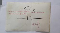 KLASİK TÜRK MÜZİĞİ SANATÇISI ve BESTECİ MÜNİR NURETTİN SELÇUK'UN ORİJİNAL FOTOĞRAFI - 18 x 12 cm EBADINDA - MÜNİR NURETTİN SELÇUK, KONSER VERMEK İÇİN PARİS'E GİDECEĞİ GÜN AIR FRANCE UÇAĞINA BİNDİĞİ SIRADA EL SALLARKEN ÇEKİLMİŞ BİR KARE