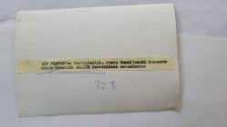 KLASİK TÜRK MÜZİĞİ SANATÇISI ve BESTECİ MÜNİR NURETTİN SELÇUK'UN ORİJİNAL FOTOĞRAFI - 18 x 12 cm EBADINDA - MÜNİR NURETTİN SELÇUK, PARİS CAMİİ'NDEKİ KONSERDE DİNLEYİCİLERİ SELAMLADIĞI SIRADA TOPLULUK TARAFINDAN ALKIŞLANIRKEN ÇEKİLMİŞ BİR KARE