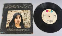 SEZEN AKSU - KAÇ YIL GEÇTİ ARADAN, ALLAHAISMARLADIK 45 LİK PLAK