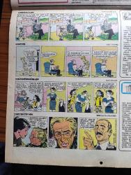 Hürriyet Cumartesi Gazetesi - Turkish Newspaper - 27 Temmuz 1974 - dünyada günün adamı Bülent Ecevit tam sayfa fotoğraf - serbest kürsü herkese söz hakkı yöneten Tahsin Öztin - Bin Fenerli Ev çeviren Tomris Kalyoncuoğlu Yazı Dizisi - Türk Kelebeği anlatan Mehmet Ali Kayan yazan Hasan İzzettin Dinamo Yazı Dizisi - hayat arkadaşı mektuplaşma köşesi - Dedektif Nik karikatür - bizimkiler karikatür - Dul Alberte yazan Pierre Benoit Çizen Robert Brossy - Salpa yazan Yılmaz Güney Yazı Dizisi - dünü yaşayamazsın yazan çizen Faruk Geç - burç falı - Melina Mercouri Yunanlı ünlü bir sinema Yıldızı üstelik Türkiye'de de film çevirdi Fotoğrafı - İşte Kıbrıs Girne'nin planı - Fazıl Küçük kalemi ile hizmet ediyor - Dünya kupası'nın Türk parasıyla değeri ne kadardır - Sebastian Snow isimli İngiliz bir yılda Amerika'nın Kuzey ucundan Güney ucuna vardı fotoğraf - İşte Sebastian Snow'un bir yılda hiç durmadan kat ettiği yol haritası - Güngörmüşler karikatür - bütün hükümet yetkililerine açık mektup