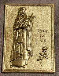 Fransa, Lisieux'lu Hristiyan Katolik Azizesi/Aziz Therese'i Tasvir Eden Taşımalı Dini Plaket/Madalyon. Anlamlı Bir Koleksiyon Parçası. Kabartma Rölyef, Altın Tonlu Metal Döküm. 1970-1980'ler. (5,5x3,5 cm)