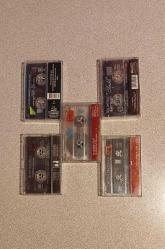 Niyazi Sayın, Kudsi Ergüner, Nusrat Fateh Ali Khan gibi ustaların yer aldığı, tamamı orijinal baskı, temiz kondisyonlu koleksiyon kasetleri.