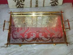 19680-ESKİLERDEN PİRİNÇ KULPLU ALTIN YALDIZ İŞLEMELİCAM ÇAY TEPSİSİ