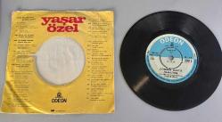 YAŞAR ÖZEL - DARGIN AYRILMAYALIM, DÜŞENİN DOSTU OLMAZMIŞ  45 LİK PLAK 8,5+ KOND.