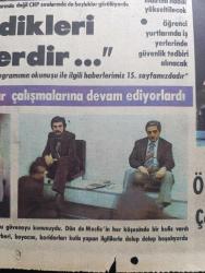 Dünya Gazetesi - Turkish Newspaper - 29 Haziran 1977 - Adalet Partisi Milli Selamet Partisi Ve Milliyetçi Hareket Partisi meclis'i terk etti - 40 sayfalık programı meclis ve senatoda Bülent Ecevit okudu fotoğraf- Bülent Ecevit lokavtın kaldırılması veya bu kabul edilmezse kötüye kullanılmasına karşı etkin önlemler önerilecektir dedi Fotoğrafı - hükümet kısa süreli ekonomik onarma programı uygulayacak - Dış Ticaret ve devlet proje ofisi kurulacak - Bülent Ecevit hükümetimiz köylerde ve dar gelirli yörelerde cami yapımına yardımcı olacaktır Fotoğrafı - Süleyman Demirel geldikleri gibi gideceklerdir dedi - öğrenci yurtlarında iş yerlerinde güvenlik tedbiri alınacak - öğrenciler arasındaki çatışmalar önlenecek - mecliste program okunurken berber ve boyacılar çalışmalarına devam ediyorlardı Fotoğrafı - meclis lokantası dolup dolup boşalıyordu - Ben görevimi yapıyorum yazan Cihad Baban - AP için tek çıkar yol yazan Attilla İlhan - sosyal hizmetin değeri I yazan Lütfi Doğan - Varan Ticaret
