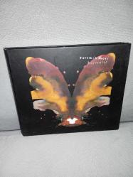 Cd Yasemin Mori hayvanlar albümü. Orijinal. Kitapçık mevcut. Dinlemeyi etkilemeyen çizikler var sorunsuz çalışıyor koleksiyonluk