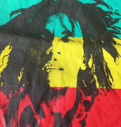 BOB MARLEY BOYA BASKILI AMERİKA MALI BEZ KOL ÇANTASI.  HİÇ KULLANILMADI. KOLEKSİYONLUK VE KULLANIMLIK BÜYÜK BOY