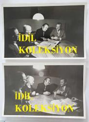 TÜRK SANAT MÜZİĞİ SANATÇISI BEHİYE AKSOY'UN ORİJİNAL 2'Lİ AJANS-BASIN FOTOĞRAFI SETİ - 18 x 12 cm EBADINDA - BEHİYE AKSOY'UN BERKER İNANOĞLU'YLE EV ORTAMINDA NİKAHLANDIĞI ANLARDA ÇEKİLMİŞ 2 FARKLI KARE. 1973