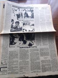 Halka ve Olaylara Tercüman Gazetesi - Turkish Newspaper - 9 Ağustos 1982 - Amerika dışında hiçbir ülke Esenboğa saldırısı için resmi tepki göstermedi - Esenboğa'da iki saat 15 dakika süren operasyonda ikinci Ermeni terörist de polisler tarafından vurularak ele geçirildi Fotoğrafı - İki Ermeni teröristin sovyet yönetiminde Hammuriye Kampında eğitim gördükleri sanılıyor - fransa'daki Ermeni teşkilatı ASALA adına açıklama yaptı - Kanlı Esenboğa baskınında ölü sayısı 8'e yükseldi - Kahraman polis memuru Atilla Bahşi şehit oldu - Levon Ekmekçiyan vuruldu - Şehit Emniyet Müdürü Hamdi Yahyaoğlu'nun anası vatan sağ olsun dedi fotoğraf - bu Ermeni davası nasıl başladı yazan Mehmet Bican - Maliye Bakanı Adnan Başer Kafaoğlu yüzde 30 enflasyon başarıdır dedi - Analar ağlıyor yazan Ahmet Kabaklı - milletin sesi yazan Rauf Tamer - Esenboğa havalimanı baskınından fotoğraflar  - güreşçi Yusuf Cambaz Kleptoman ithamlarına cevap verdi fotoğraf - Pele ve Dino Zoff kupa ile taraftarı selamlarken Fotoğraf