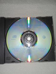 Cd pet shop boys discography albümü. Orijinal 1991 Amerikan baskı. Disk 10 üzerinden 9.5 sorunsuz çalışıyor koleksiyonluk