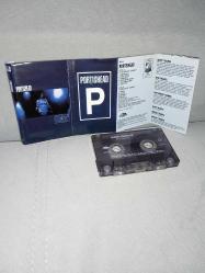 Kaset portishead dummy. Orijinal. A2 şarkısında 5 saniye, B1 şarkısında 3 saniye kayıp var. Kartonet iyi durumda