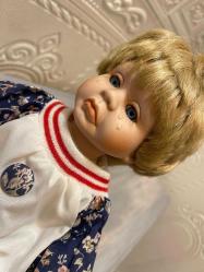 hikayeli ağlayan porselen bebek