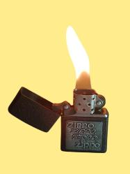 Orijinal Zippo 4 Amblemli Klasik Çakmak Siyah+Zippo 125 Ml Benzin Hediye