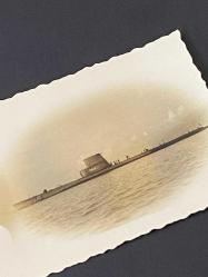 HURDAYA AYRILAN PİRİREİS DENİZALTISI 1964 TARİHLİ FOTOĞRAF