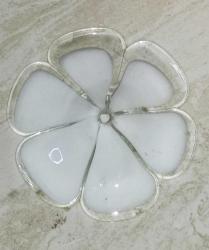 19711-BEYAZ RENK GONCA YAPRAĞI AVİZE CAMI