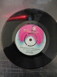 Cem Karaca - Dadaloğlu / Kalender - 1970 Türkiye Basım 45 Lik Plak