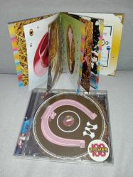 CD Madonna music albümü. Orijinal. Disk 10 üzerinden 9 sorunsuz çalışıyor koleksiyonluk