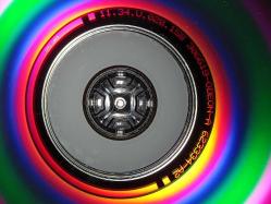 Cd Ebru Gündeş beyaz albümü. Orijinal. Dinlemeyi etkilemeyen çizikler var sorunsuz çalışıyor.