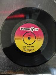 CEM KARACA DERVİŞAN/MOR PERŞEMBE/MİRASYEDİYE AĞIT/45LİK PLAK