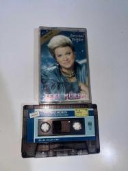 Zirvedeki şarkılar Zeki Müren