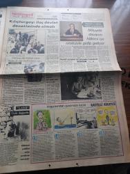 Milliyet Gazetesi - Turkish Newspaper - 12 Eylül 1982 - Londra'da eyleme hazırlanan iki Ermeni terörist yakalan ermeni terörist yakalandı - Türkiye'nin Burgaz başkonsolosluğu idari ateşesi Bora Süelkan'ın öldürülmesi olayı ile ilgili soruşturma Fotoğrafı - 12 Eylülün ikinci yılı - Milli Eğitim Bakanı Hasan Sağlam Türkçe'den kalanlara bir sınav hakkı daha tanınacak - Başbakan Bülend Ulusu ucuz para politikasına dönülmeyecek - Nükhet Duru genç kızları güzellik yarışmasına çağırıyor Fotoğrafı - Banker Kastelli'yi yargılayacak hakim Hüseyin Yücel kıt kanaat geçiniyor Fotoğrafı - cumhurbaşkanı anayasa mahkemesinin kararlarına itiraz edebilecek - Bursa hayvanat bahçesindeki Lassi isimli Aslan üçüz doğurdu - Gary Grant ve Sophia Loren küçük sanatçılarla birlikte yüzen evde Fotoğrafı - Abdülcanbaz çizen Turhan Selçuk - Dünya grekoromen güreş şampiyonası Katowiçe'de sürüyor - Serhat Karadağ madalya arıyor Fotoğrafı - 13. Atletizm şampiyonası noktalanıyor - Mehmet Terzi bugün maraton koşuyor