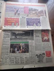 Milliyet Gazetesi - Turkish Newspaper - 20 Haziran 1982 - Mehmet Ali Ağca yeni bilgiler verdi - İtalyan yargıç Abdi İpekçi'nin katilinin sorgulamasını sürdürüyor - genel haberler müdürümüz Ülkü Arman'ı toprağa verdik - MHP ve DİSK davası savcısı Nurettin Soyer başka göreve atandı - gurbetçilerin ilk kazasında 10 ölü var - işçiler 30 günden fazla yıllık izin yapamayacaklar - Erhan Kavaklı idam edildi - Lübnan'da öldüğü öne sürülen Türklerle ilgili bilgi alınamadı - Abdülcanbaz çizen Turhan Selçuk - Galatasaray ve Fransızca yazan Haldun Taner - pazar şakası yazan Burhan Felek - şeytanın gör dediği yazan Çetin Altan - Derya Baykal ile spiker Orhan Ertanhan Marmaris'te evlendi - satranç köşesi hazırlayan Kahraman Olgaç - Fred Astaire Savaş yıldızına konuk olacak Fotoğrafı - alkışlar Maradona için Fotoğrafı -  brezilyalı Falcao Fotoğrafı - Jupp Derwall ile Alman futbol federasyonu Başkanı Neuberger kavga etti - Altan Erbulak çiziyor - Ziya Şengül - İngiltere Çekoslovakya maçı