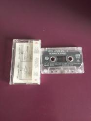 Kaset Romantic Piano Love Songs Vol 2