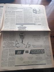 Milliyet Gazetesi - Turkish Newspaper - 20 Ağustos 1981 - ürkek fiyatlar yazan Mehmet Barlas Başmakale - Alparslan Türkeş ve 586 MHP'li mahkemede Fotoğrafı - sanık MHP'lilerden Mamak cezaevinde bulunanlar salona daha önce alındılar - 2 terörist Mustafa Özgenç ile İsmet Şahin'in idamları onaylandı - İstanbul'da 3'ü kız 16 Devrimci Kurtuluş örgütü militanı yakalandı - Mevhibe İnönü kendi gelinliğini giyen torunu Gülsün'ü yaşlı gözlerle izledi Fotoğrafı - Başbakan yardımcısı Turgut Özal hedefim 90 kiloya düşmek Fotoğrafı - görüşmeye devam yazan Sami Kohen - Alamanya Alamanya yazan Aziz Nesin yazı dizisi - Abdülcanbaz çizen Turhan Selçuk - MHP davası yazan Teoman Erel - Kawa Red örgütünden 13 kişi yakalandı - Yurdun dört köşesinden futbol - 13. Balkan yüzme şampiyonasında ülkemizin altın madalya ümidi Murat Özüak görülüyor Fotoğrafı - Sakaryaspor kulüp başkanı Tuncer Tepe - Kırkpınar bitti ve Arap da yenildi dedikodu bitmedi Fotoğrafı - Galatasaray Ankaragücü'ne 3 1 yenildi