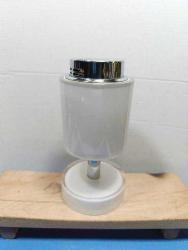 MSÇ7---PLASTİK AYAKLI KAİDELİ ESKİ GAZLI MANYETOLU MASA ÇAKMAĞI -ÇALIŞMIYOR