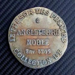 İngiltere, Korsanların Hazinesi Temalı Hatıra Para/Madalyon. (2 Angleterre-Noble Sikkesi Env. 1365) BP Koleksiyonu. Ön-Arka Yüz: Taçlı Kral Edward III, Zincir Zırh Giymiş, Bir Geminin Üzerinde Profilden Duruyor, Sağ Elinde Kılıcı, Sol Elinde İse Fransa ve İngiltere'nin Dört Parçalı Kalkanı Var. (Latince ve İngilizce Yazılar.) 1968. Bakır-Alüminyum-Nikel (28 mm)