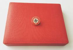 Antika - İKİNCİ DÜNYA SAVAŞI ALMANYA -  DEUTSCHE KİNDERSCHAR N.S.F NAZİ ROZETİ - MADALYA C3751 - kitantik - kitaLog