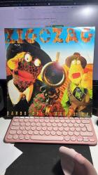 ZİG & ZAG - HANDS UP! HANDS UP! - RCA RECORDS 33'LÜK LONG PLAY 1995 LP - VINLY - İYİ DURUMDA... - THE DUB THE BAD & THE UGLY MIX - RAGING BULL MIX