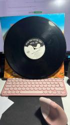 ZİG & ZAG - HANDS UP! HANDS UP! - RCA RECORDS 33'LÜK LONG PLAY 1995 LP - VINLY - İYİ DURUMDA... - THE DUB THE BAD & THE UGLY MIX - RAGING BULL MIX