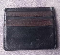 VİNTAGE DÖNEM ÖZDER MARKA ORJİNAL DERİ KARTLIK.  KONDİSYON YÜKSEK KOLEKSİYONLUK VE KULLANIMLIK