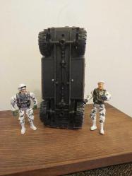 Jeep ve 2 Adet Askeri Figür