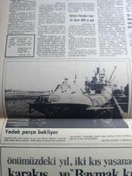 Milliyet Gazetesi - Turkish Newspaper - 14 Eylül 1980 - hayat normale döndü - Dün 12'den itibaren uçak seferleri başladı - ithalat ihracat işlemlerinde eski uygulamalar devam edecek - iş yerlerinde uygulanan grev ve lokavtlar kaldırılıyor - Devlet demiryolları'nın iç ve dış seferleri önceki akşamdan itibaren yapılmaya başladı - birçok ilde sokağa çıkma yasağı kısaltıldı ve kırsal alanlarda kaldırıldı - Samsun cezaevinde sağ ve sol tutuklu ve hükümlüler barıştı - washington'da resmi açıklama yapıldı Amerika ve Almanya ekonomik yardımı sürdürecek - yeni hükümet kurulana kadar bakanlıkları müsteşarlar yönetecek - kurbağalıdere açık kanalizasyon haline geldi fotoğraf - Yüksek Seçim kurulu Afyon Sincanlı ilçesinde bir Belediye başkanlığı seçimini durdurdu - Trakya otobüs garajında yolcular fotoğraf - Devekuşu'na mektuplar yazan Haldun Taner - Milli Güvenlik konseyinin 11 ve 12 numaralı bildirisi - Kandilli I ilk kez  Ankara'daki bir depremi saptadı - Türkiye güzellik yarışması