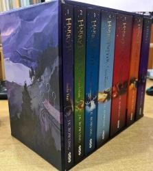 HARRY POTTER 7 KİTAP SET * Felsefe Taşı, Sırlar Odası, Azkaban Tutsağı, Ateş Kadehi, Zümrüdüanka Yoldaşlığı, Melez Prens, Ölüm Yadigarları (Kutulu)