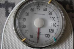 MUDO CONCEPT  Kadranlı Mekanik Profesyonel Baskül   (SON IVIR ZIVIR KOLİSİ