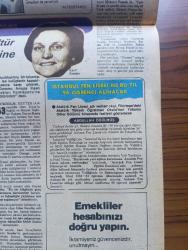 Milliyet Gazetesi - Turkish Newspaper - 19 Mart 1982 - Emniyet Genel Müdürü Fahri Görgülü 8000 yeni polis alınacak - 1982 polisi güçlendirme yılı olacak - Türk Aydınının suçlanması - bir öykü tilki yakalandı - Amerikan narkotik polisi yardım fonundan Türk polisine 2 tekne hibe edildi - kaçakçılara karşı kullanılacak olan tekneler fotoğraf - İsveç sağlık ve sosyal ilişkiler Bakanı bayan Karin Soeder'in önergesi kabul edilirse tüm seks kulüpleri kapatılacak -  senaryosunu Onat kutlar'ın yazdığı Hakkari'de Bir mevsim'den uyarlanan filmin tüm oyuncuları tiyatro sanatçısı fotoğraf - Ferit Edgü - Hakkari'de Bir mevsim filminin başrolünde Genco Erkal Şerif Sezer Ali Yücel bulunmakta - OPEC'in Kader toplantısı - gelir vergisi beyannamesi nasıl doldurulur - Eczacıbaşı serum tesisleri haziranda devreye giriyor - Belçika kaynıyor Sabena ve demiryolu grevcilerine çelikçiler de katıldı - Pekin'deki yabancı banka sayısı 23'e yükseldi - döviz kurları - altın ve gümüş fiyatları - İşçi şirketleri