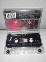 Kaset Death Oath pernicious conjure. Yerli Türk Death metal grubunun ilk albümü. Orijinal Zihni Müzik. İyi durumda sorunsuz çalışıyor koleksiyonluk