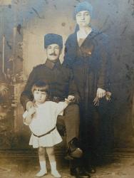 Eski Osmanlı Subayı aile fotoğrafı.