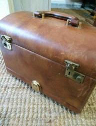 Vintage deri çantalı berber seti