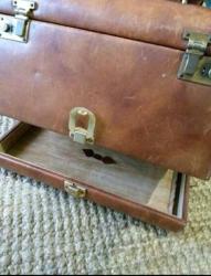 Vintage deri çantalı berber seti