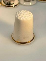 İNGİLİZ DAMGALI PORSELEN YÜKSÜK