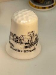 İNGİLİZ DAMGALI PORSELEN YÜKSÜK