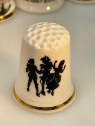 İNGİLİZ DAMGALI PORSELEN YÜKSÜK