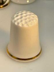 İNGİLİZ DAMGALI PORSELEN YÜKSÜK